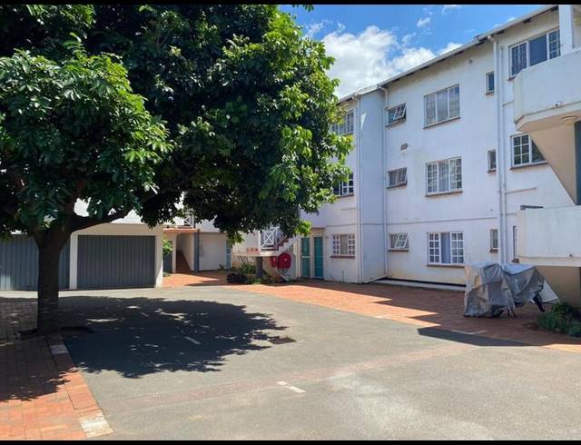 2 BEDROOM APARTMENT FOR SALE IN GLENWOOD